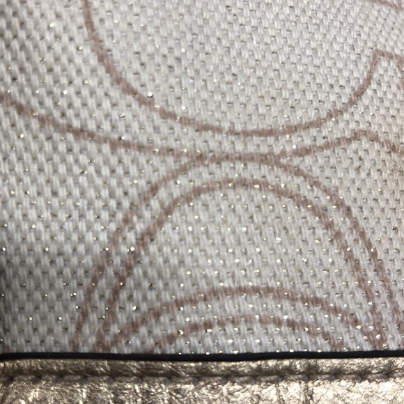 Coach Signature Gold Glitters Sparkly - Picture 16 of 16